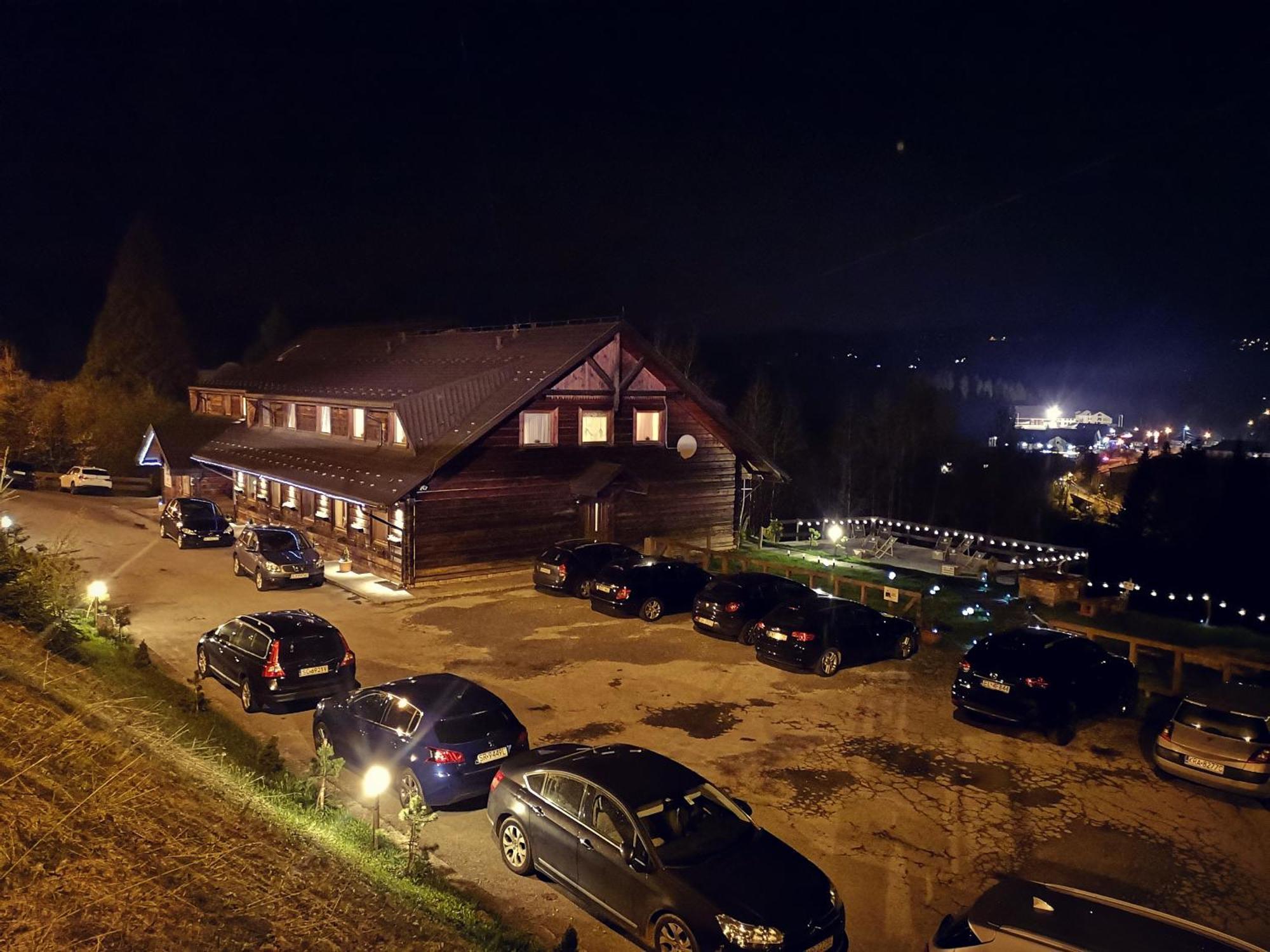 伊斯泰布纳黑羊旅馆住宿加早餐旅馆 外观 照片
